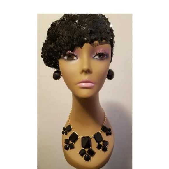Black/Gold Earring and Necklace Set - Picture 3 of 6